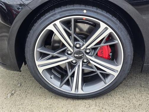 2025 Genesis G70 2.5T RWD