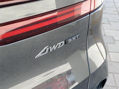 2024 Genesis GV70 3.5T AWD Sport