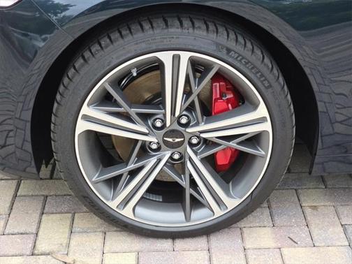 2025 Genesis G70 3.3T RWD Sport Advanced
