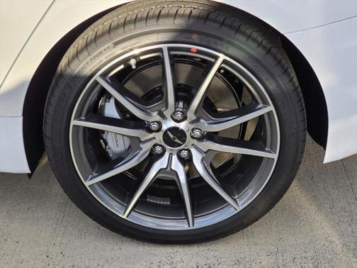 2025 Genesis G70 2.5T RWD