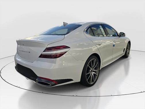 2025 Genesis G70 2.5T RWD