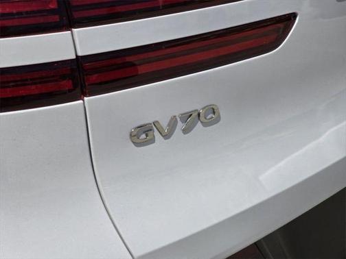 2025 Genesis GV70 2.5T