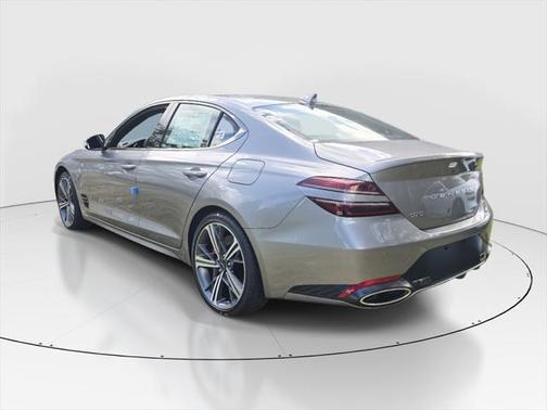 2025 Genesis G70 2.5T RWD