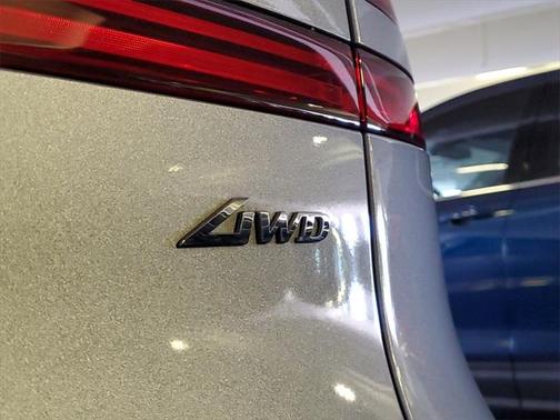 2022 Genesis GV70 2.5T AWD