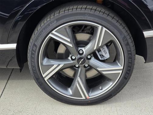 2025 Genesis GV80 2.5T
