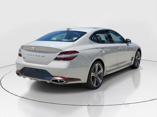2025 Genesis G70 2.5T RWD