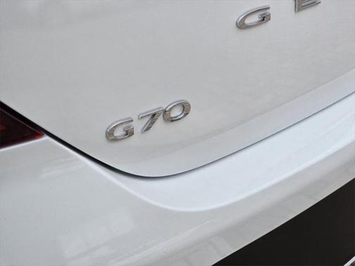 2025 Genesis G70 2.5T RWD