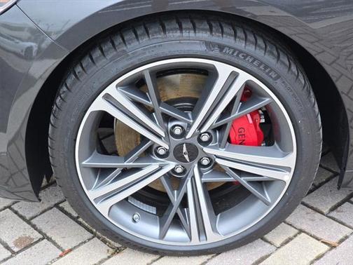 2025 Genesis G70 3.3T RWD Sport Advanced