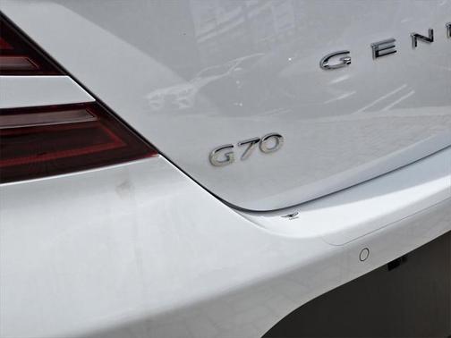 2025 Genesis G70 2.5T RWD