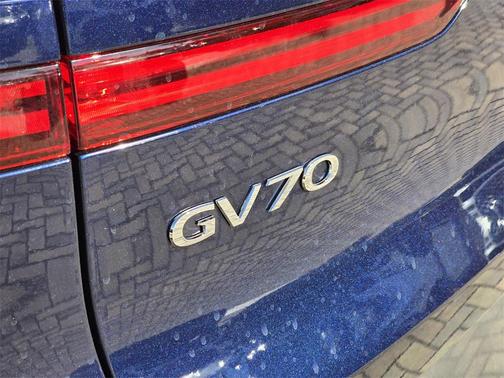 2026 Genesis GV70 2.5T