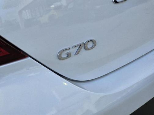 2025 Genesis G70 2.5T RWD