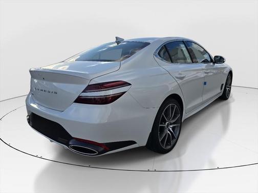 2025 Genesis G70 2.5T RWD
