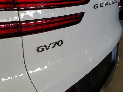 2024 Genesis GV70 2.5T AWD