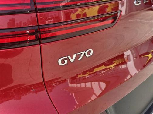 2025 Genesis GV70 2.5T