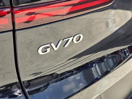 2025 Genesis GV70 2.5T