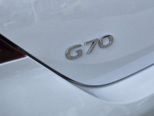 2025 Genesis G70 2.5T RWD
