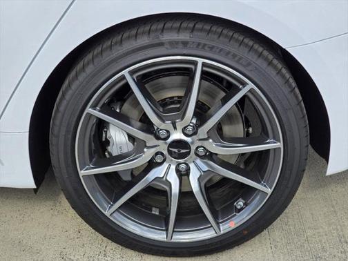 2025 Genesis G70 2.5T RWD