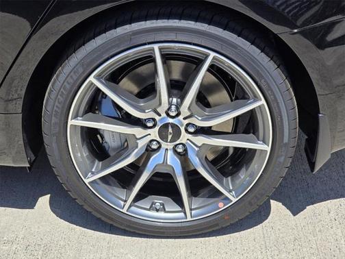 2025 Genesis G70 2.5T RWD