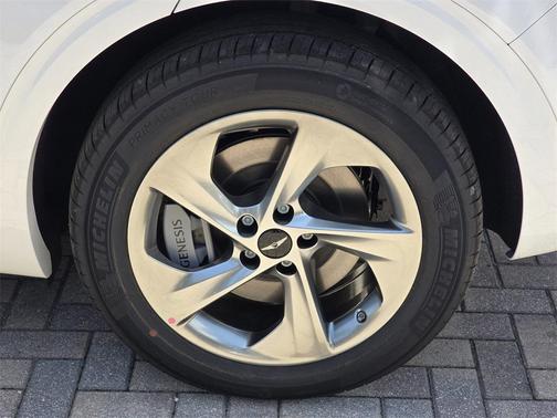 2026 Genesis GV70 2.5T Select