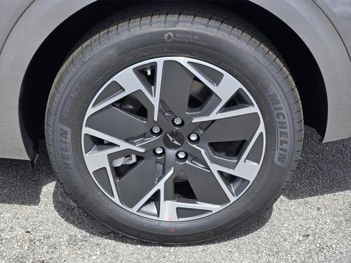 2026 Genesis Electrified GV70 Standard