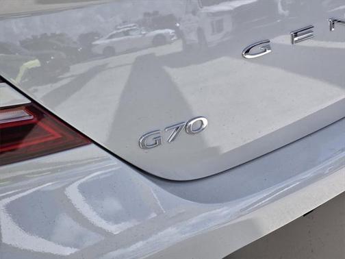2026 Genesis G70 2.5T RWD