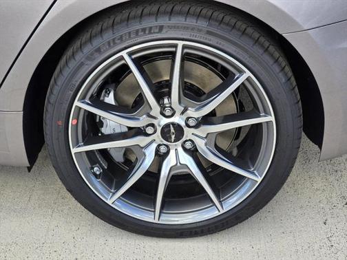 2025 Genesis G70 2.5T RWD