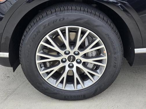 2025 Genesis GV80 2.5T