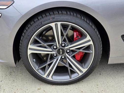 2025 Genesis G70 2.5T RWD