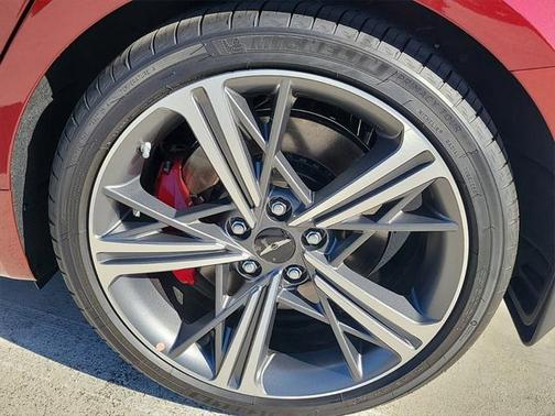 2025 Genesis G70 2.5T RWD