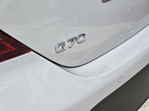 2025 Genesis G70 2.5T RWD