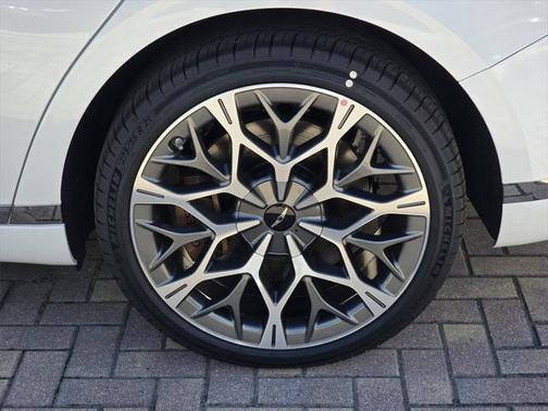 2025 Genesis G90 3.5T e-SC