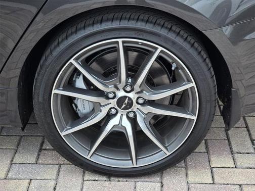 2025 Genesis G70 2.5T RWD