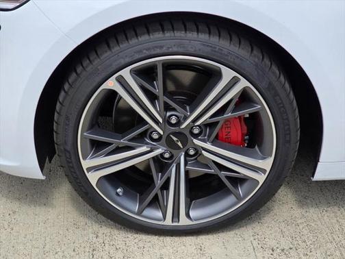 2025 Genesis G70 3.3T RWD Sport Advanced