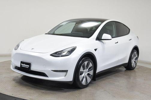 White 2023 Tesla Model Y Long Range