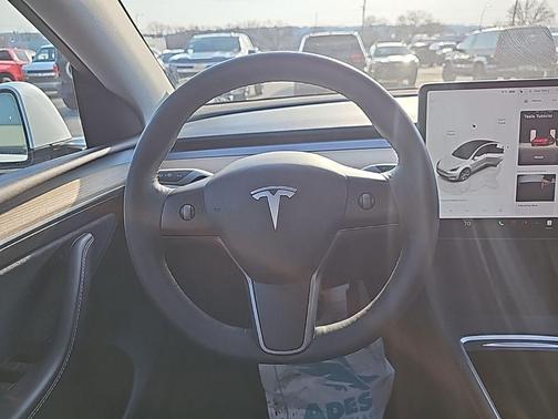 White 2023 Tesla Model Y Long Range
