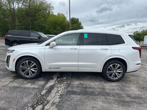 Crystal White Tricoat 2020 Cadillac XT6 Premium Luxury FWD