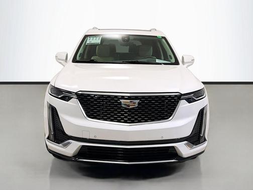 Crystal White Tricoat 2020 Cadillac XT6 Premium Luxury FWD