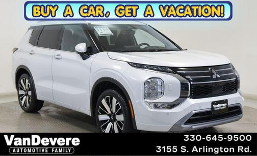 White 2025 Mitsubishi Outlander SEL
