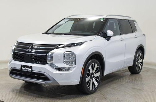 White 2025 Mitsubishi Outlander SEL 2.5 S-AWC