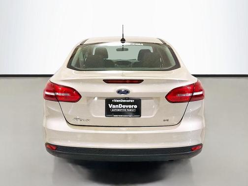 White Gold Metallic 2017 Ford Focus SE