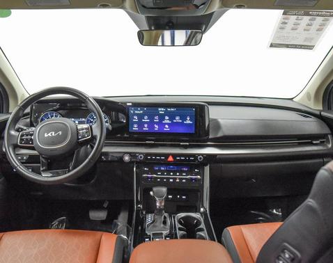 2022 Kia Carnival SX