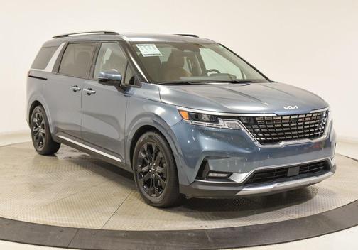 2022 Kia Carnival SX