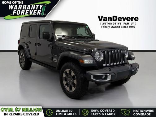 Granite Crystal Metallic Clearcoat 2018 Jeep Wrangler Unlimited Sahara