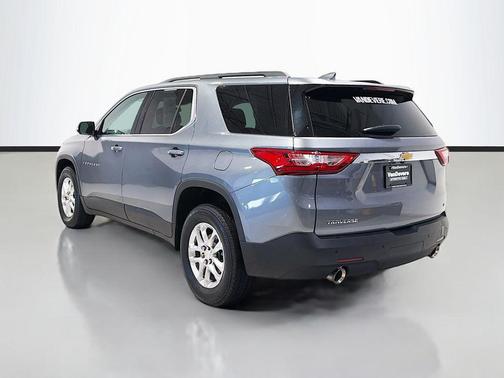 Satin Steel Metallic 2020 Chevrolet Traverse LT