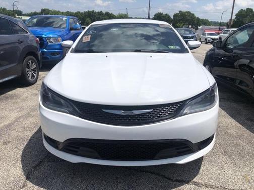 2016 Chrysler 200 S
