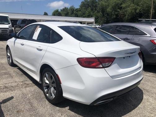 2016 Chrysler 200 S