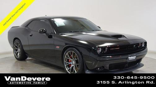 Pitch Black Clearcoat 2017 Dodge Challenger SRT 392