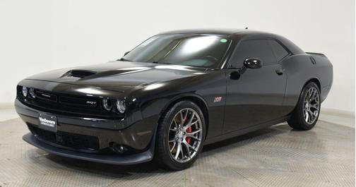 Pitch Black Clearcoat 2017 Dodge Challenger SRT 392