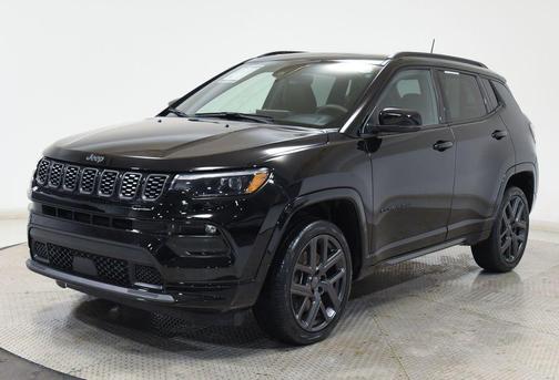 Diamond Black Crystal Pearlcoat 2024 Jeep Compass Limited