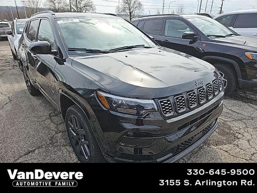 Diamond Black Crystal Pearlcoat 2024 Jeep Compass Limited